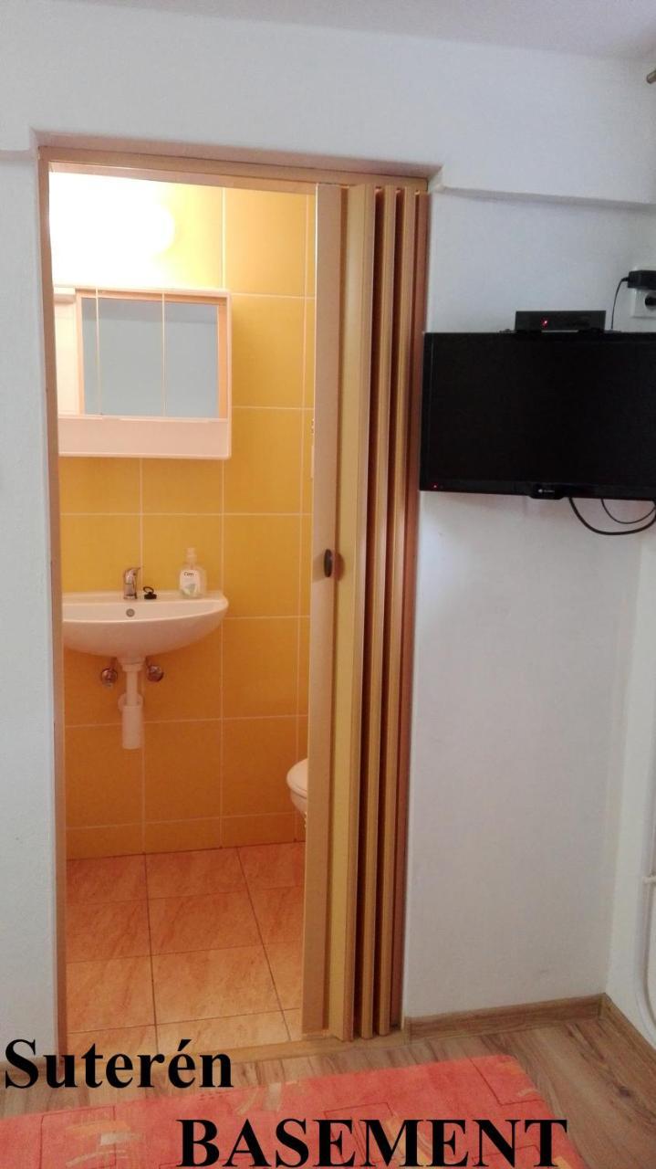 Apartmanovy Dom Grand Štúrovo Exterior foto